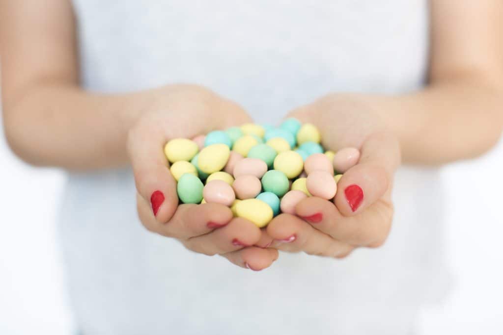 hands-full-of-easter-eggs_4460x4460 pills, anti inflammatories, medication